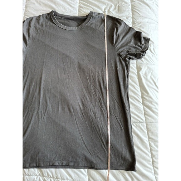Lululemon Shirt Mens 1x Gray Tech Tee Performance Short Sleeve Gym workout EUC - Picture 6 of 7
